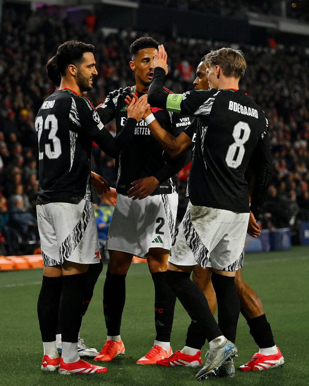 关于冲刺阶段德甲焦点战;埃因霍温队长鼓劲;更衣室稳定;赛程密集仍需轮换的信息-华体会体育网站